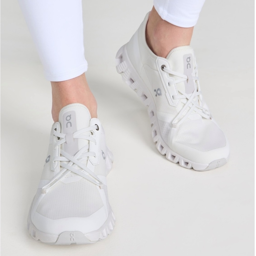 Womens On Clouds